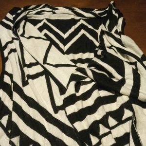 Black and white Chevron Print Sweater Size XS